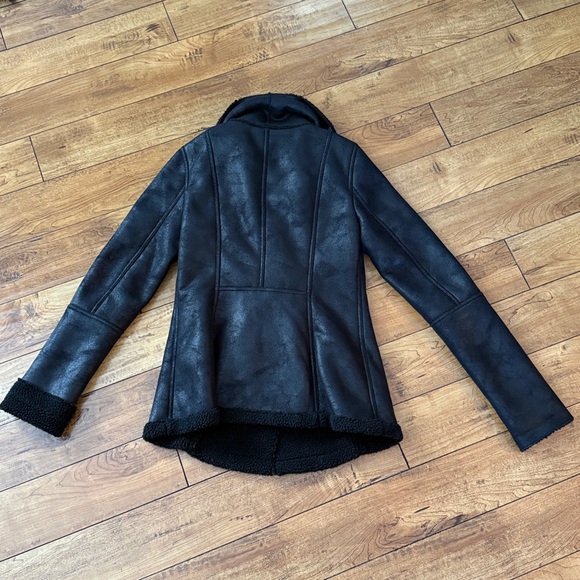 Soia & Kyo Women's Black Shearling Jacket - Picture 12 of 13